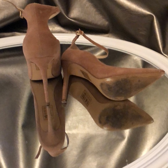 Heels - Picture 4 of 4